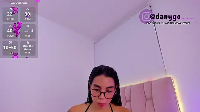 Snapshot of ZarianaEvanz chatting on October 2025 09:57:01 PM ZarianaEvanz online show from October 2025 09:57:01 PM