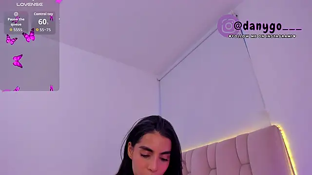 Snapshot of ZarianaEvanz chatting on November 2025 10:23:01 PM ZarianaEvanz online show from November 2025 10:23:01 PM