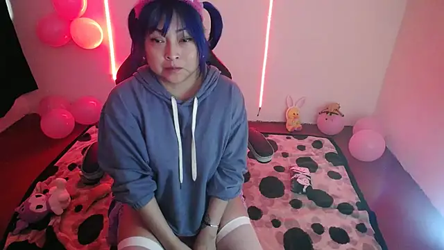 Shaddycute  online show from December 2024 07:06:01 PM