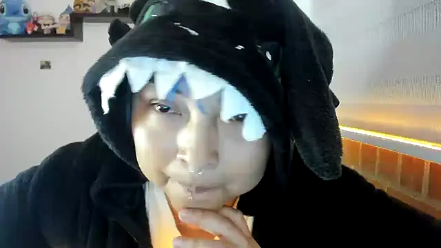 Snapshot of Shaddycute_ chatting on November 2025 05:13:02 PM Shaddycute online show from November 2025 05:13:02 PM