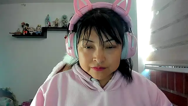 Shaddycute  online show from August 2026 12:32:02 PM