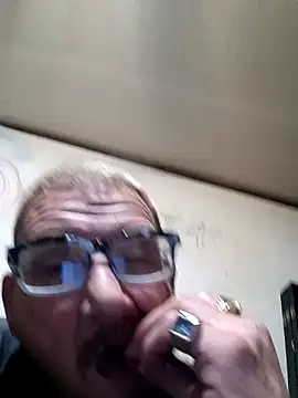 Snapshot of gettinit2wice chatting on December 2024 04:25:01 PM gettinit2wice online show from December 2024 04:25:01 PM