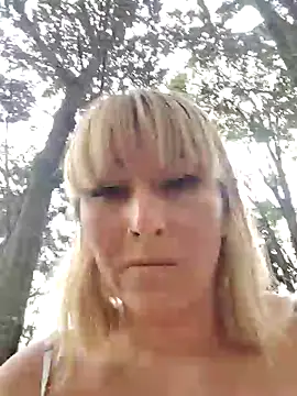 florecita9 online show from February 2025 04:35:02 PM