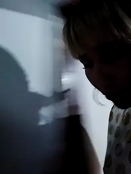 florecita9 online show from February 2025 03:54:01 PM