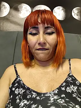 florecita9 online show from October 2025 04:40:02 PM