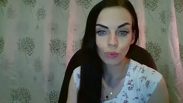 Snapshot of CassieSensual chatting on September 2025 06:20:01 PM CassieSensual online show from September 2025 06:20:01 PM