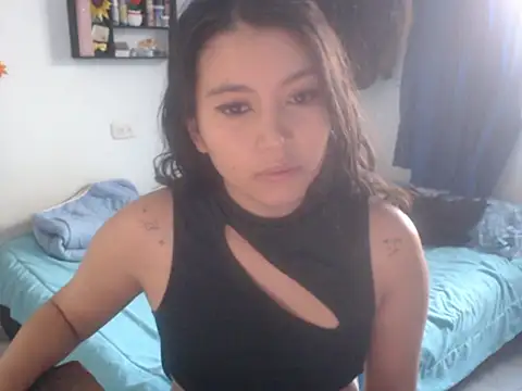 Snapshot of HannaKlein chatting on January 2026 02:00:01 PM HannaKlein online show from January 2026 02:00:01 PM