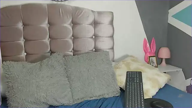 Snapshot of paytonbailey chatting on December 2024 12:02:01 PM paytonbailey online show from December 2024 12:02:01 PM