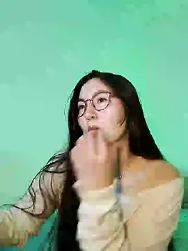 Elle Lee  online show from February 2025 12:28:01 AM