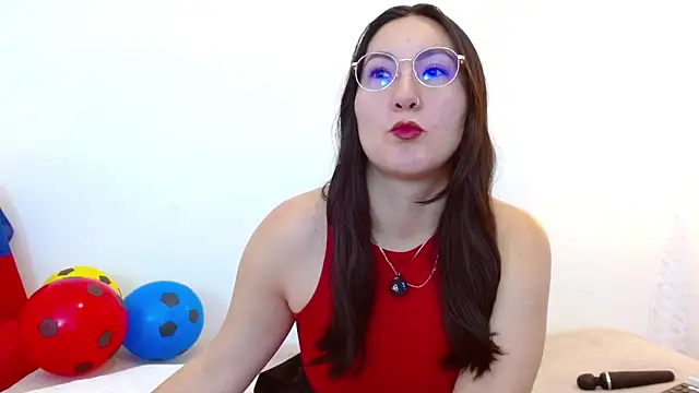 Snapshot of Elle_Lee_ chatting on June 2026 03:16:01 PM Elle Lee online show from June 2026 03:16:01 PM