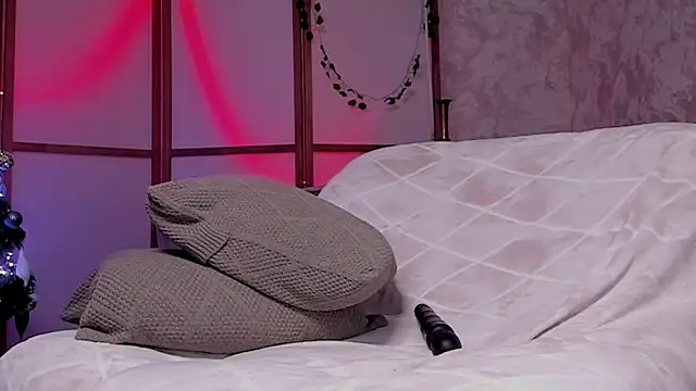 Snapshot of Devilina_V chatting on December 2024 11:30:02 AM Devilina V online show from December 2024 11:30:02 AM