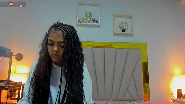 Snapshot of vahiolet_fuentes chatting on December 2024 03:04:02 AM vahiolet fuentes online show from December 2024 03:04:02 AM