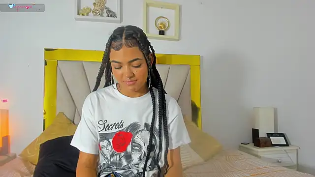 Snapshot of vahiolet_fuentes chatting on January 2025 03:09:02 AM vahiolet fuentes online show from January 2025 03:09:02 AM