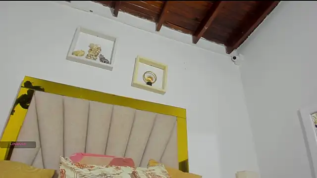 Snapshot of vahiolet_fuentes chatting on January 2025 03:04:02 AM vahiolet fuentes online show from January 2025 03:04:02 AM