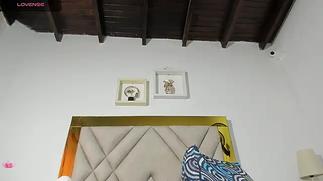 Snapshot of vahiolet_fuentes chatting on February 2025 07:13:01 PM vahiolet fuentes online show from February 2025 07:13:01 PM