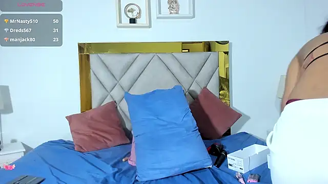 Snapshot of vahiolet_fuentes chatting on February 2025 01:10:01 AM vahiolet fuentes online show from February 2025 01:10:01 AM