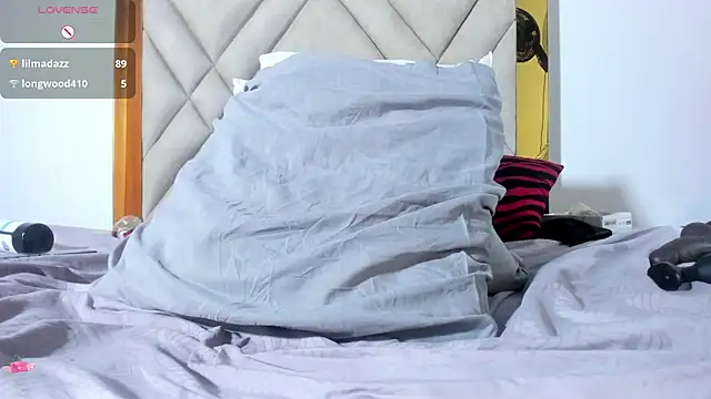 Snapshot of vahiolet_fuentes chatting on February 2025 10:36:01 PM vahiolet fuentes online show from February 2025 10:36:01 PM