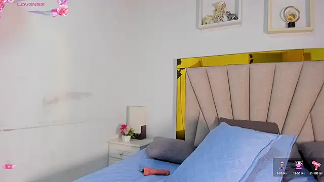 Snapshot of vahiolet_fuentes chatting on September 2025 03:11:01 AM vahiolet fuentes online show from September 2025 03:11:01 AM