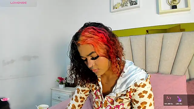 vahiolet fuentes online show from December 2025 03:01:01 AM