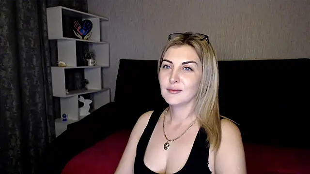 Snapshot of Amelia_Harper chatting on December 2024 04:40:01 PM Amelia Harper online show from December 2024 04:40:01 PM