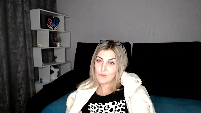 Snapshot of Amelia_Harper chatting on December 2024 06:14:01 PM Amelia Harper online show from December 2024 06:14:01 PM