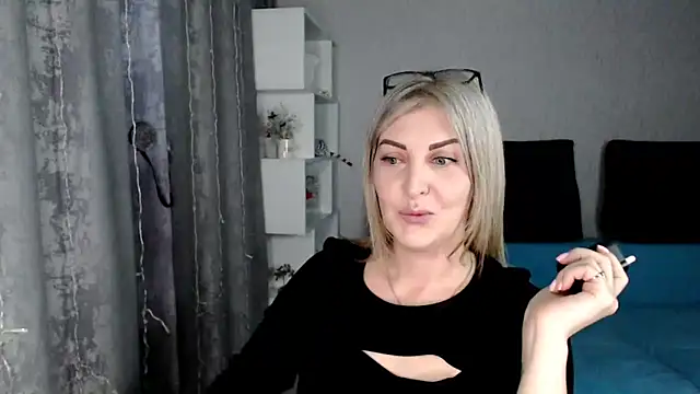 Snapshot of Amelia_Harper chatting on March 2025 03:12:02 PM Amelia Harper online show from March 2025 03:12:02 PM