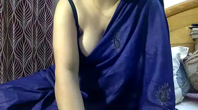 Snapshot of SubmissiveJyotika chatting on January 2025 10:19:01 PM SubmissiveJyotika online show from January 2025 10:19:01 PM