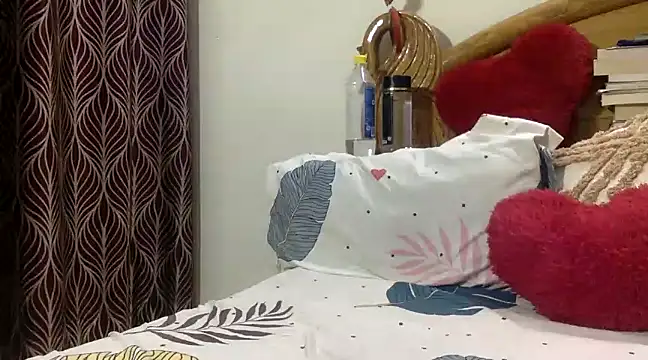 Snapshot of SubmissiveJyotika chatting on February 2025 06:05:01 PM SubmissiveJyotika online show from February 2025 06:05:01 PM