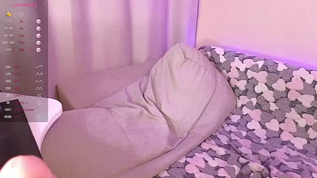 Snapshot of EkaterinaUpple chatting on December 2024 05:21:02 PM EkaterinaUpple online show from December 2024 05:21:02 PM