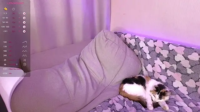 Snapshot of EkaterinaUpple chatting on December 2024 01:24:02 AM EkaterinaUpple online show from December 2024 01:24:02 AM