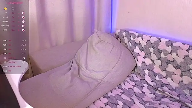 Snapshot of EkaterinaUpple chatting on December 2024 08:11:01 PM EkaterinaUpple online show from December 2024 08:11:01 PM