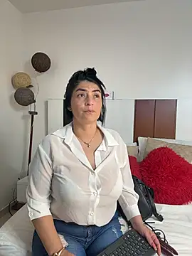karenlennox1 online show from May 2026 06:02:02 PM