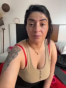 karenlennox1 online show from May 2026 10:28:01 PM