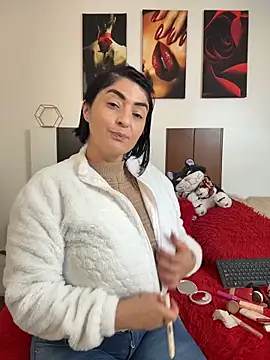 karenlennox1 online show from May 2026 11:02:01 PM
