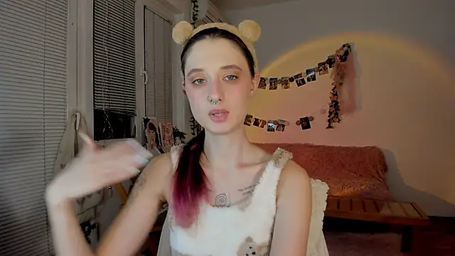 Jenny darling love online show from December 2024 07:44:01 PM