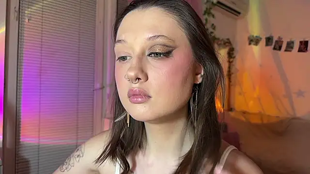 Jenny darling love online show from June 2026 08:26:02 PM