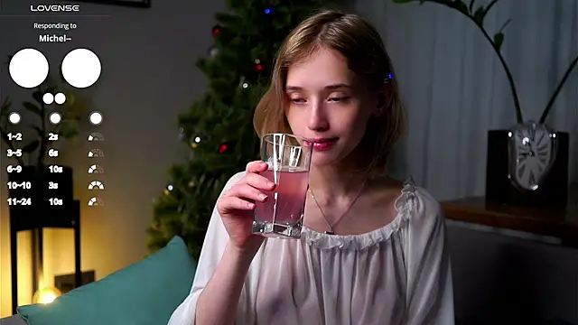 Snapshot of EdlinHargus chatting on January 2025 05:15:02 AM EdlinHargus online show from January 2025 05:15:02 AM