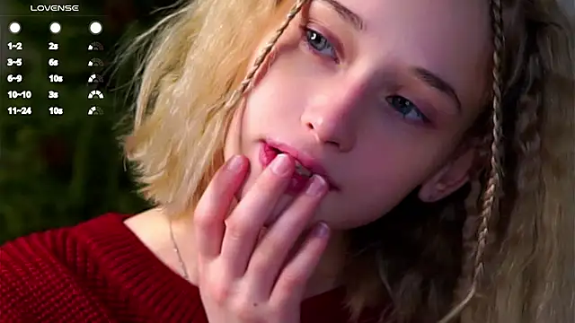 Snapshot of EdlinHargus chatting on January 2025 11:34:02 PM EdlinHargus online show from January 2025 11:34:02 PM