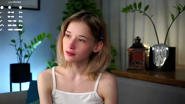 Snapshot of EdlinHargus chatting on February 2025 12:58:01 AM EdlinHargus online show from February 2025 12:58:01 AM