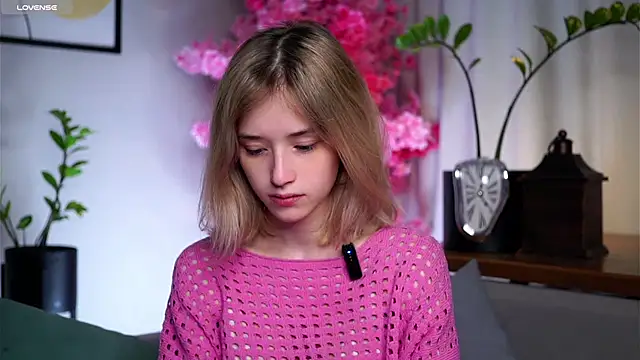 Snapshot of EdlinHargus chatting on March 2025 01:26:01 AM EdlinHargus online show from March 2025 01:26:01 AM