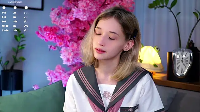 Snapshot of EdlinHargus chatting on March 2025 05:53:02 AM EdlinHargus online show from March 2025 05:53:02 AM