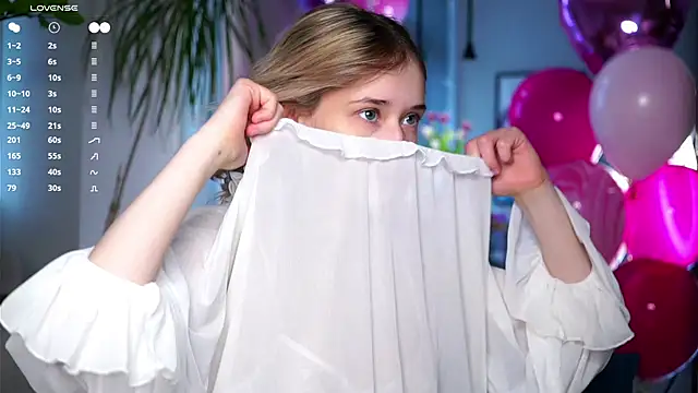 Snapshot of EdlinHargus chatting on March 2025 05:02:01 AM EdlinHargus online show from March 2025 05:02:01 AM