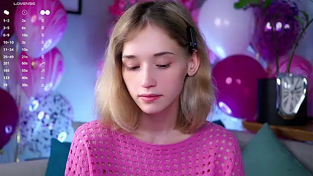 Snapshot of EdlinHargus chatting on March 2025 06:10:02 AM EdlinHargus online show from March 2025 06:10:02 AM