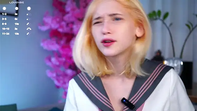 Snapshot of EdlinHargus chatting on March 2025 01:11:02 AM EdlinHargus online show from March 2025 01:11:02 AM