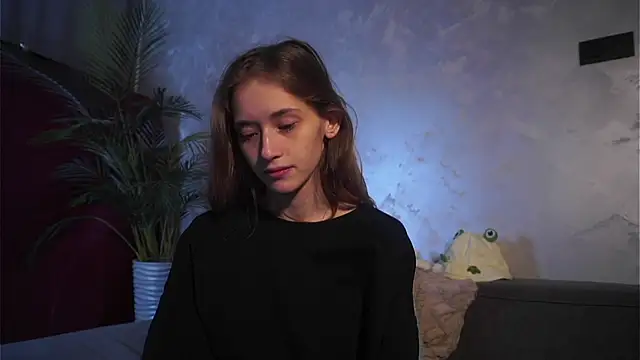 EdlinHargus online show from April 2026 02:17:02 AM