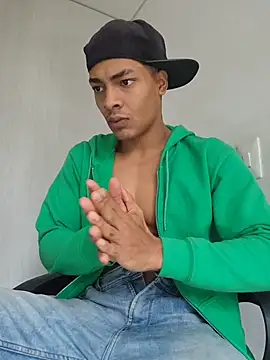 Jhonyblack 1 online show from May 2026 02:13:01 PM