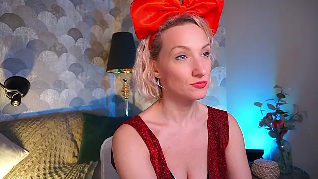 Snapshot of UmaTruewoman chatting on December 2024 09:00:01 AM UmaTruewoman online show from December 2024 09:00:01 AM