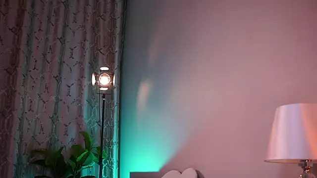 Snapshot of UmaTruewoman chatting on January 2025 12:27:02 PM UmaTruewoman online show from January 2025 12:27:02 PM