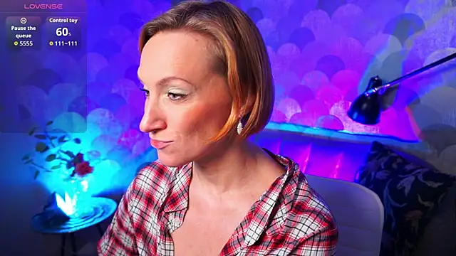 Snapshot of UmaTruewoman chatting on October 2025 05:51:02 AM UmaTruewoman online show from October 2025 05:51:02 AM