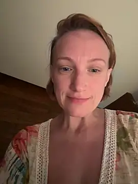 Snapshot of UmaTruewoman chatting on November 2025 09:52:01 PM UmaTruewoman online show from November 2025 09:52:01 PM